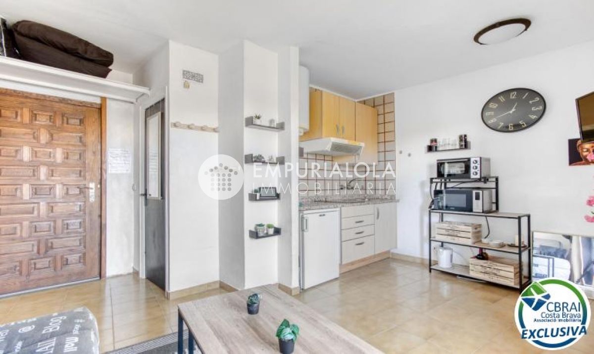 Kitchen of Apartment for sale in Empuriabrava  with Air Conditioner, Heating and Swimming Pool