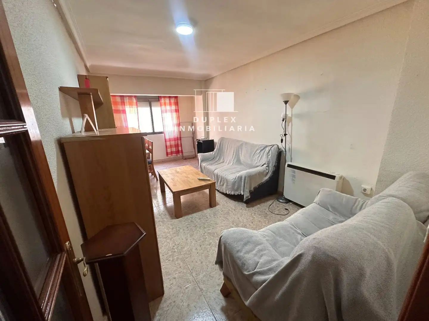 Sala d'estar de Pis de lloguer en Cuenca amb Calefacció