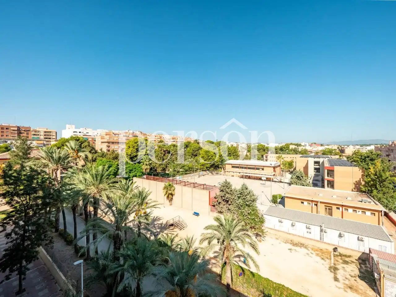 Vista exterior de Pis en venda en Burjassot amb Aire condicionat i Moblat