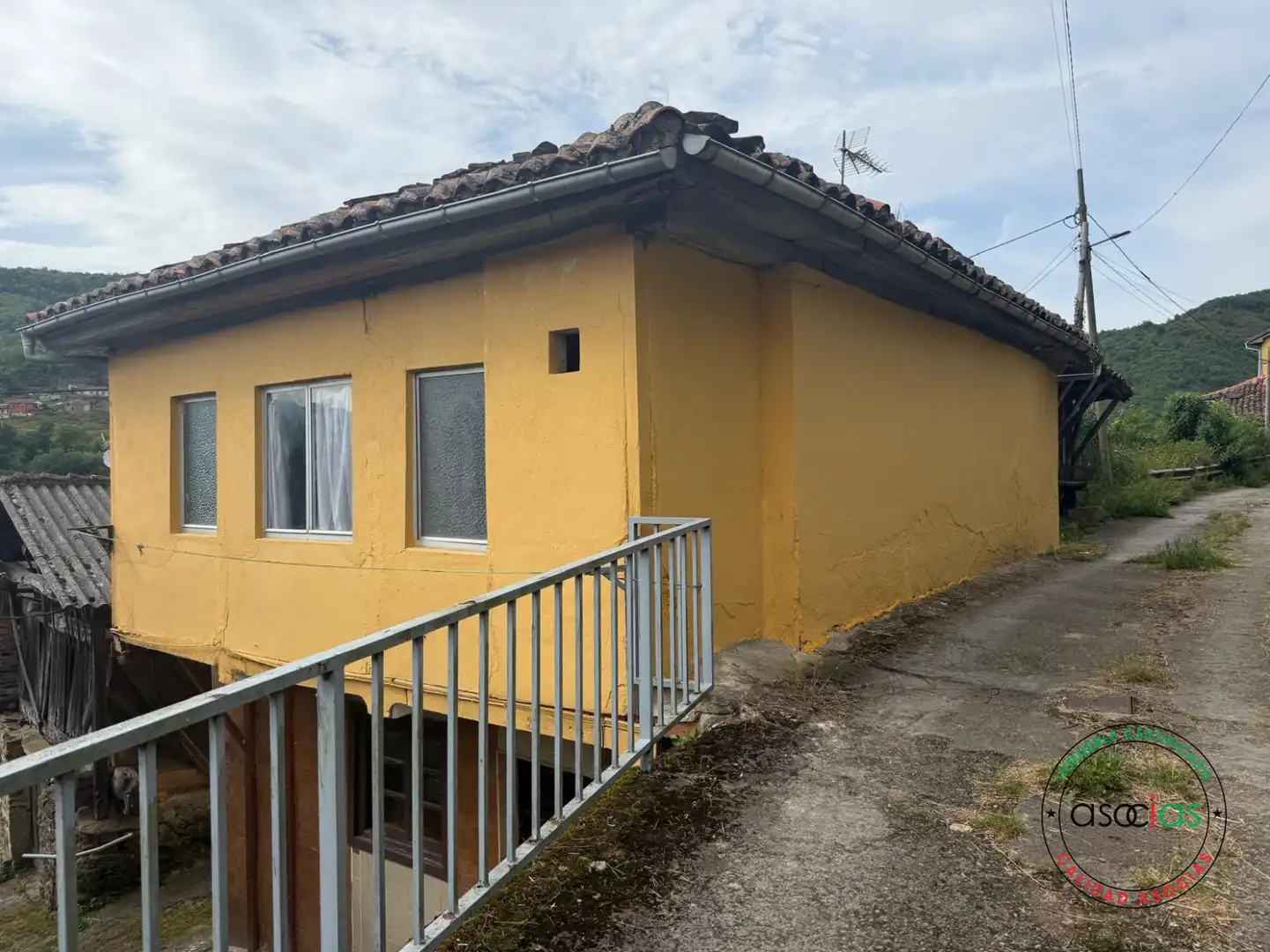 Casa o xalet en venda a Mieres - AL SANTA ROSA, Zona Rural