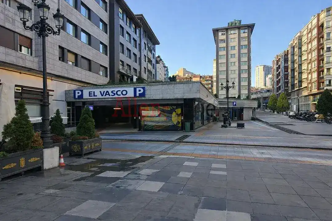 Pis de lloguer a Salesas - Foncalada - Campoamor