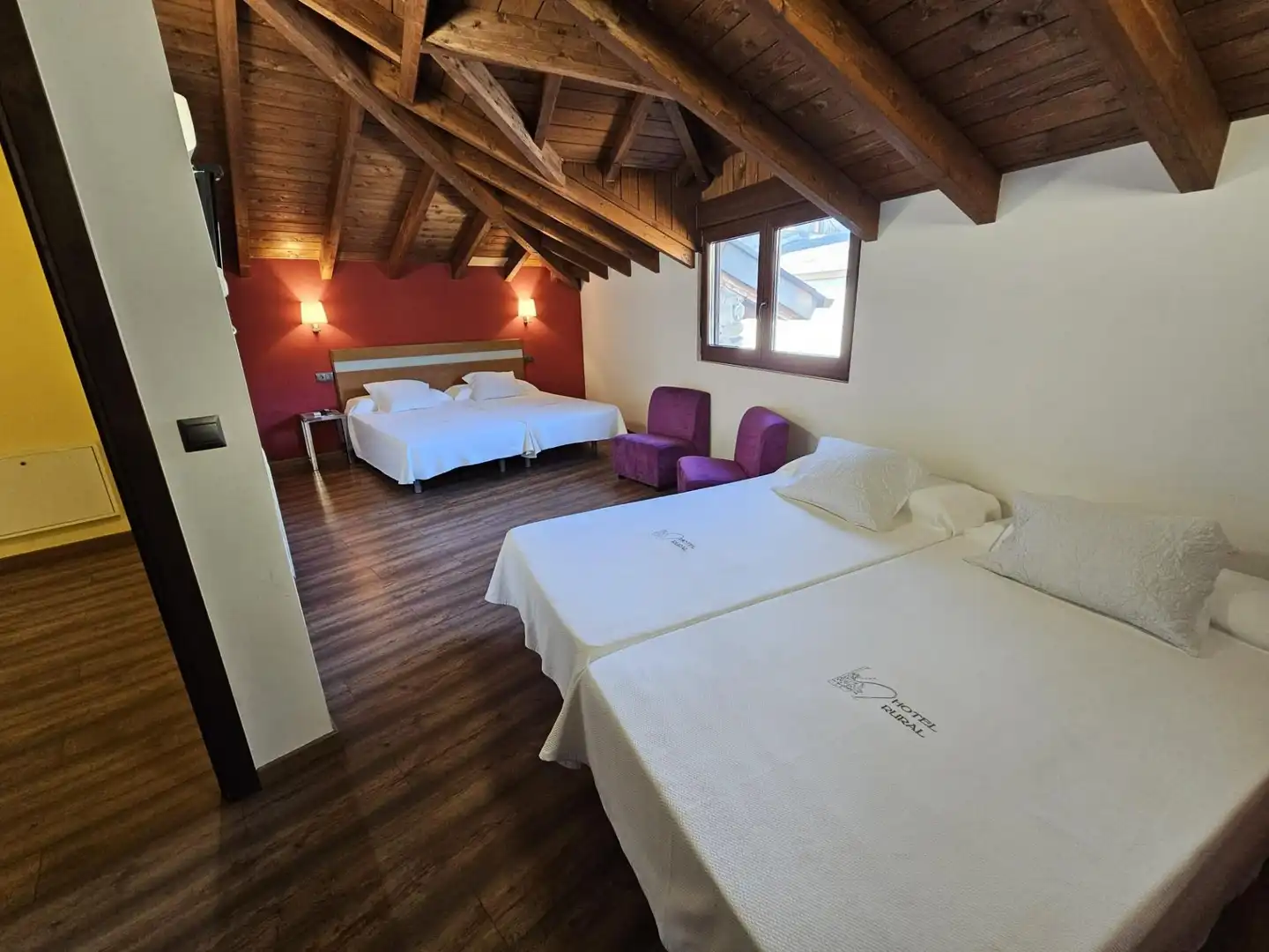 Bedroom of Buildings for sale in Sobrado (León)