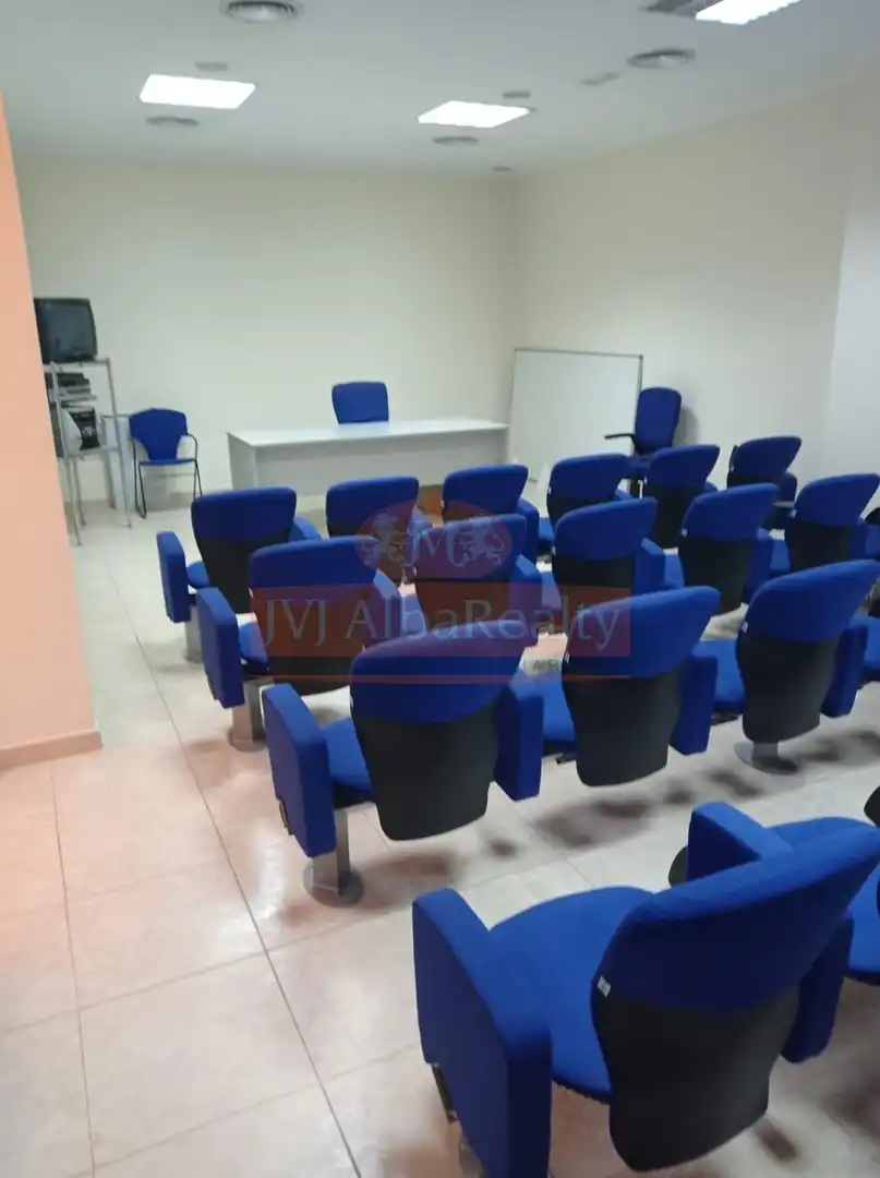 Office for rent in Albacete  with Air Conditioner