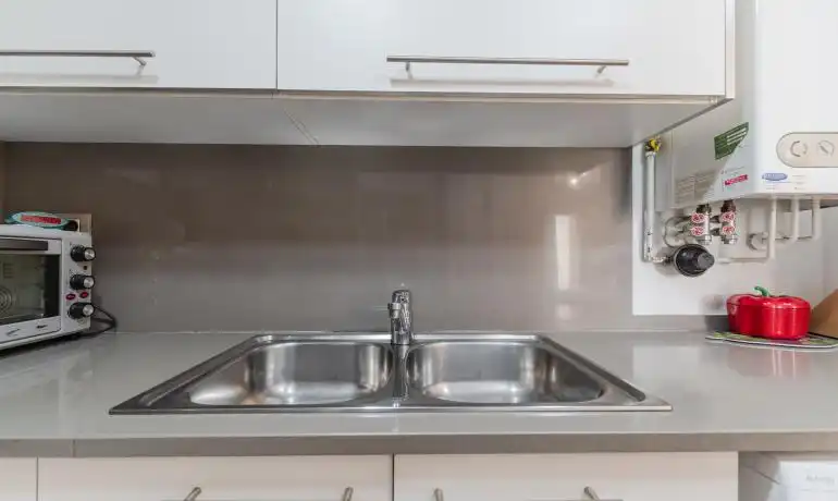 Cuina de Apartament en venda en Roses amb Calefacció i Moblat
