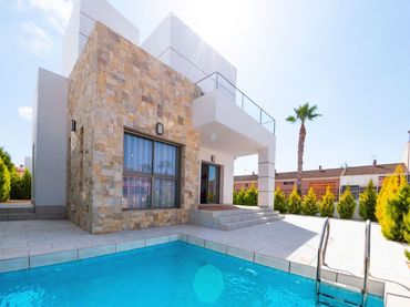 Villa con piscina in vendita a Calle Los Alcazares murcia