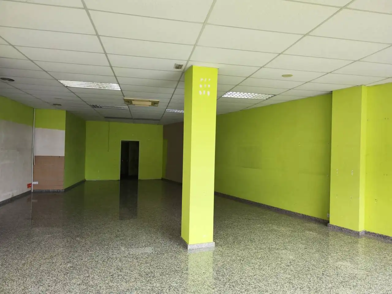 Business premises for sale in Avenida Gaudí, imagen 4
