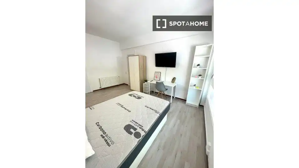 Schlafzimmer von Wohnung zur untervermieten in Barcelona mit Klimaanlage und Terrasse