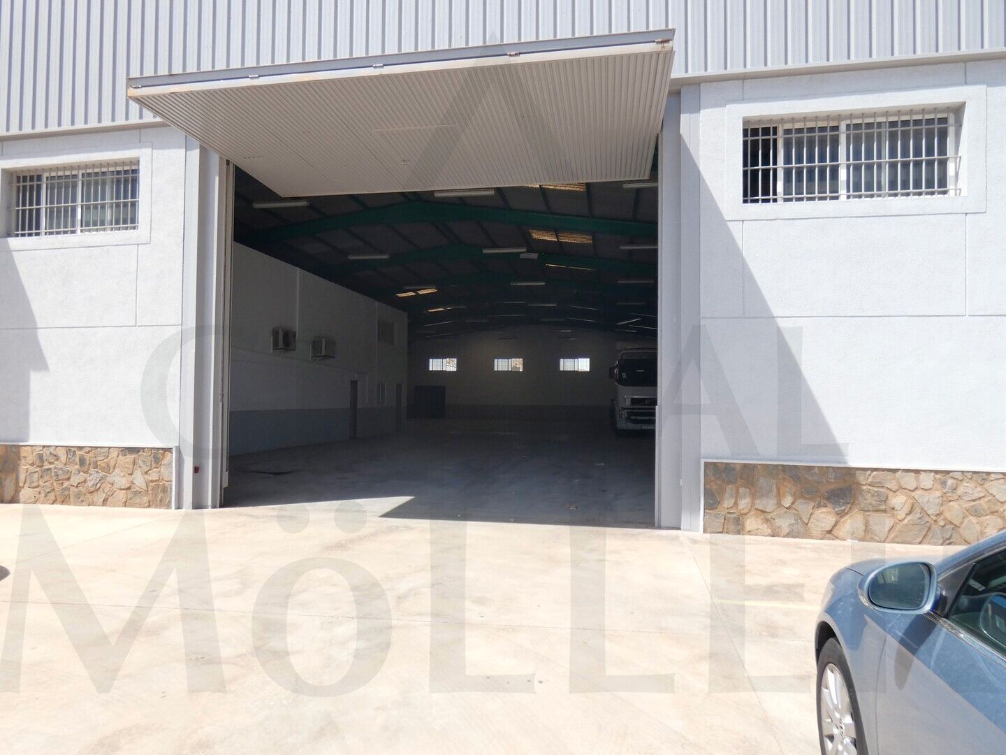 Außenansicht von Fabrikhallen miete in Cartagena