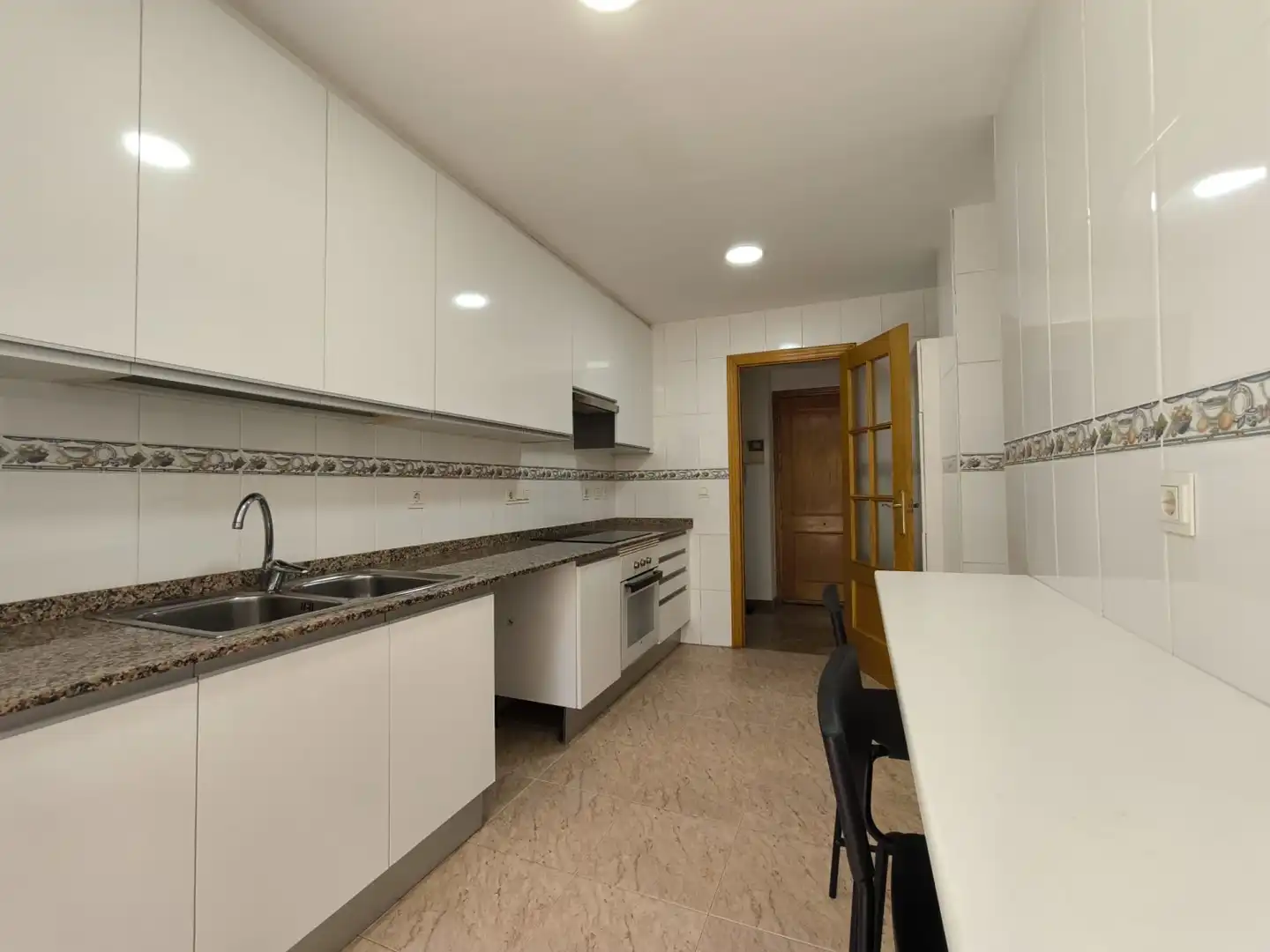 Cuina de Pis en venda en Murcia amb Aire condicionat, Calefacció i Terrassa