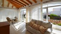 Sala d'estar de Casa o xalet en venda en Ciutadella de Menorca amb Aire condicionat, Jardí privat i Terrassa