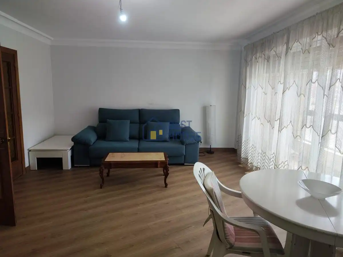 Living room of Flat for rent in León Capital   with Heating, Parquet flooring and Terrace