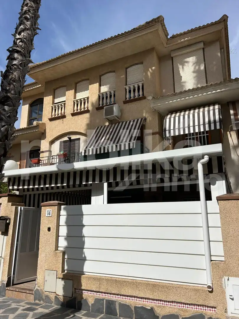Außenansicht von Maisonette zum Verkauf in Santa Pola mit Terrasse