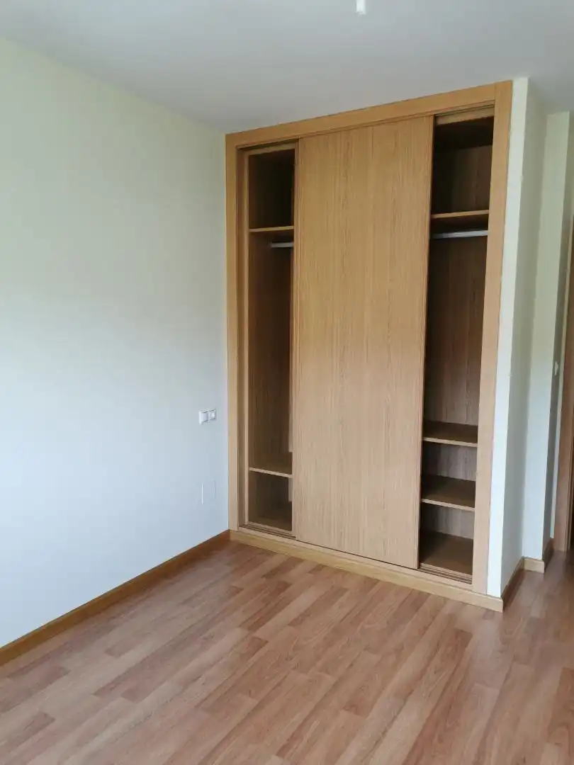 Habitación de Apartamento de alquiler en Ponferrada con Calefacción, Trastero y Balcón