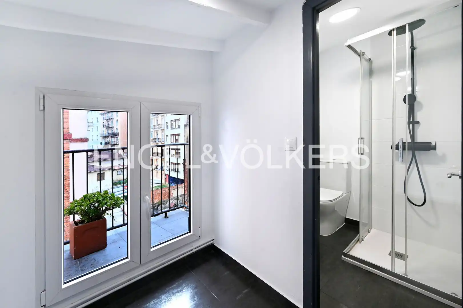 Terraza de Ático en venta en Santander con Calefacción, Parquet y Balcón