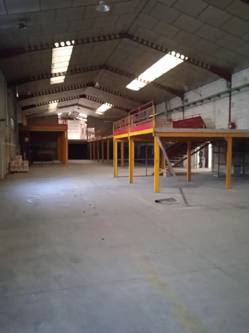 Industrial building to rent in Fuente del Jarro, imagen 6