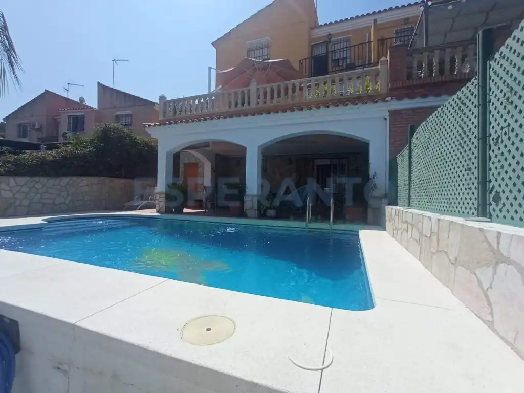 Adosado en venta en Manantiales - Lagar - Cortijo, imagen 3