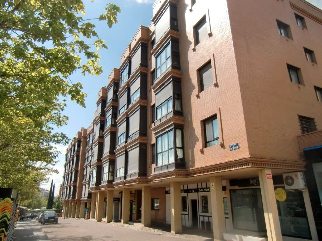 Vista exterior de Pis de lloguer en  Madrid Capital amb Aire condicionat, Calefacció i Moblat