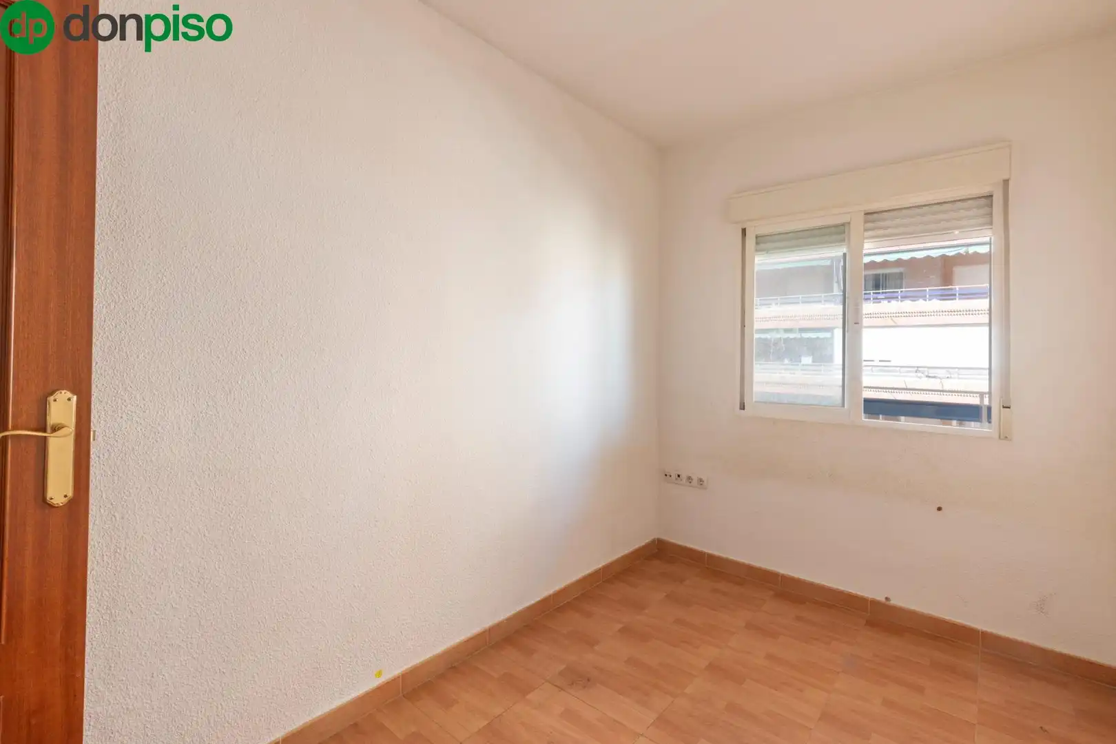 Piso en venta en Calle ALMUÑECAR, 4, Barrio de Zaidín