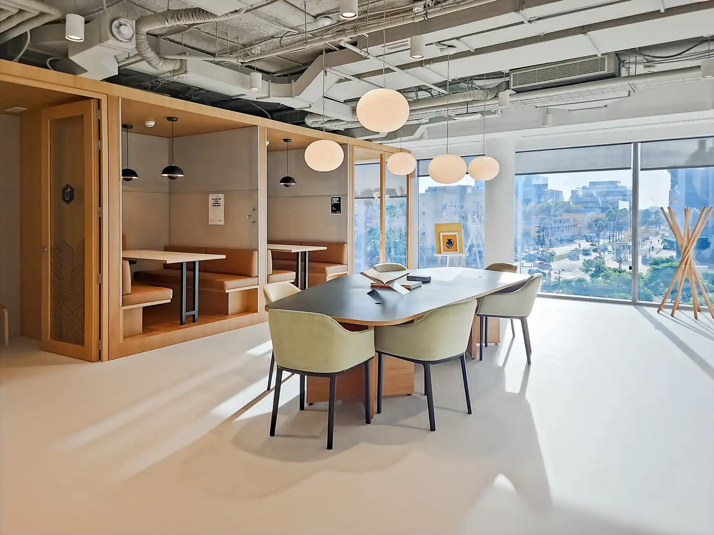 Office for rent in Barcelona  with Air Conditioner, Heating and Furnished