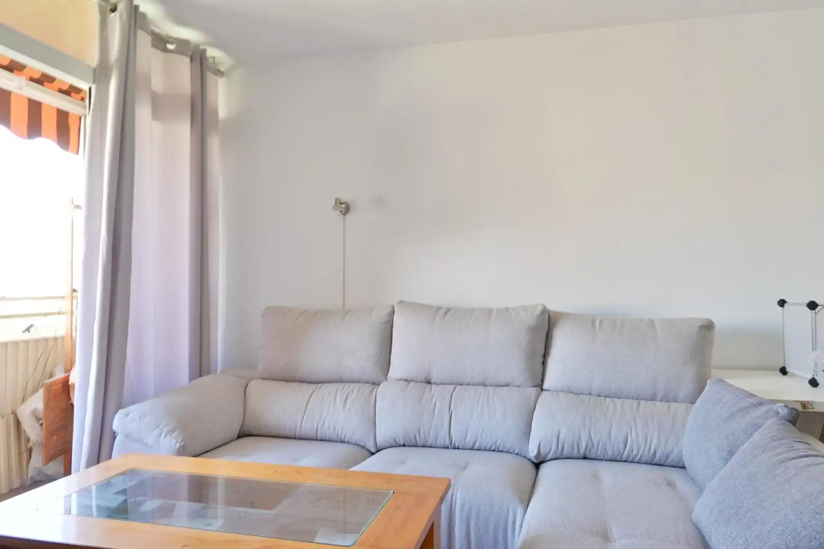 Sala d'estar de Pis en venda en Sevilla amb Aire condicionat, Terrassa i Moblat