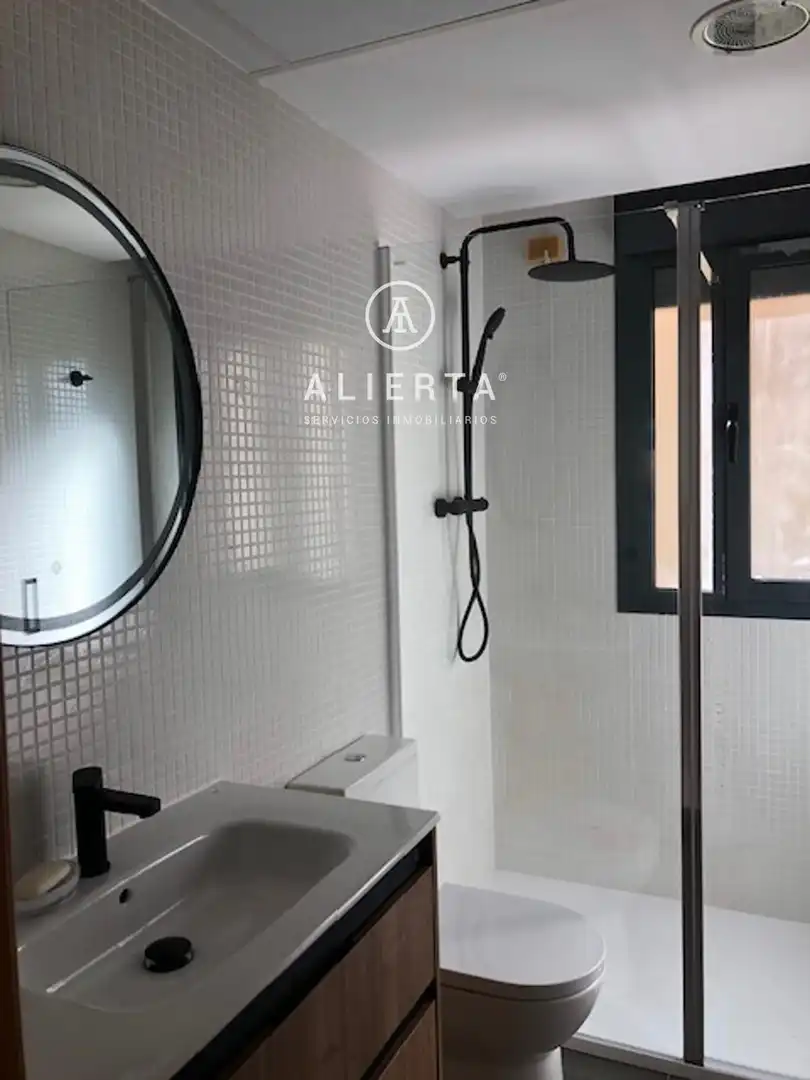 Baño de Piso de alquiler en Zaragoza con Calefacción