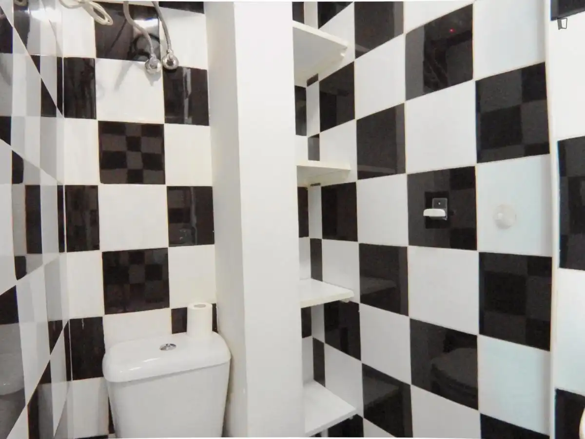 Study for rent in Puerta del Ángel