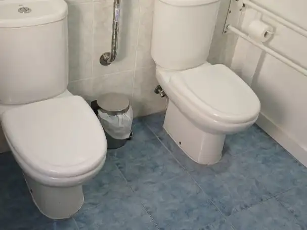 Baño de Oficina de alquiler en Burgos con Aire acondicionado y Calefacción