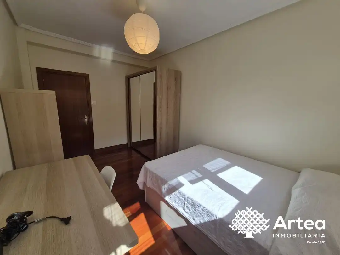 Habitación de Piso de alquiler en Bilbao  con Calefacción, Jardín privado y Terraza