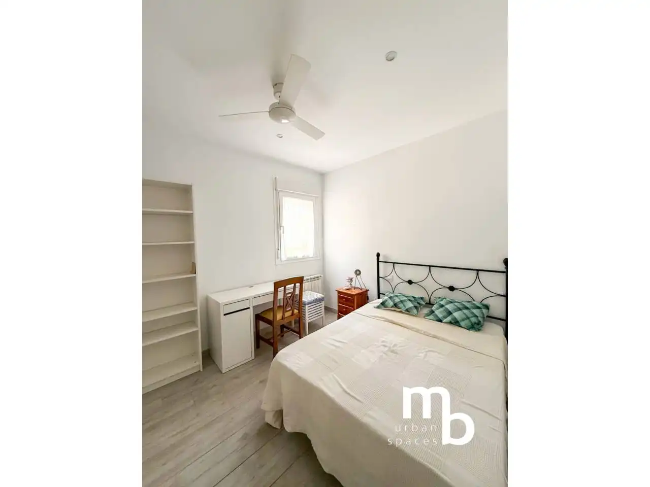 Schlafzimmer von Wohnung zur Miete in Madrid mit Klimaanlage, Heizung und Möbliert
