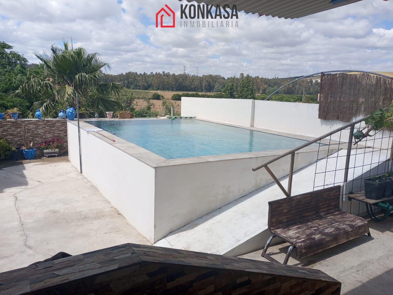 Swimming pool of House or chalet for sale in Arcos de la Frontera  with Storage room and Swimming Pool