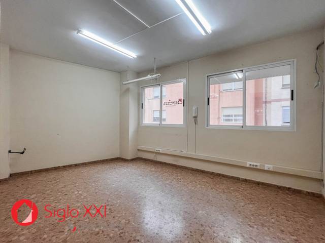 Oficina en Venta en Ensanche - Parque del Oeste