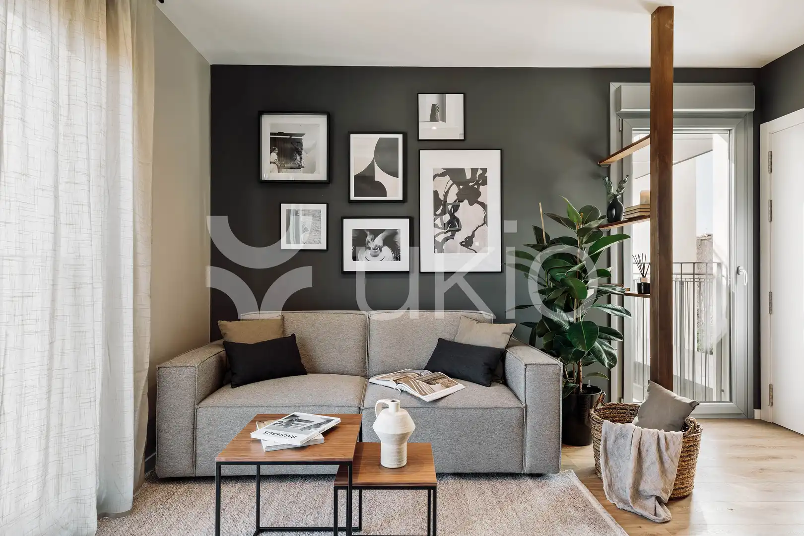 Sala de estar de Apartamento de alquiler en Barcelona con Aire acondicionado, Calefacción y Amueblado