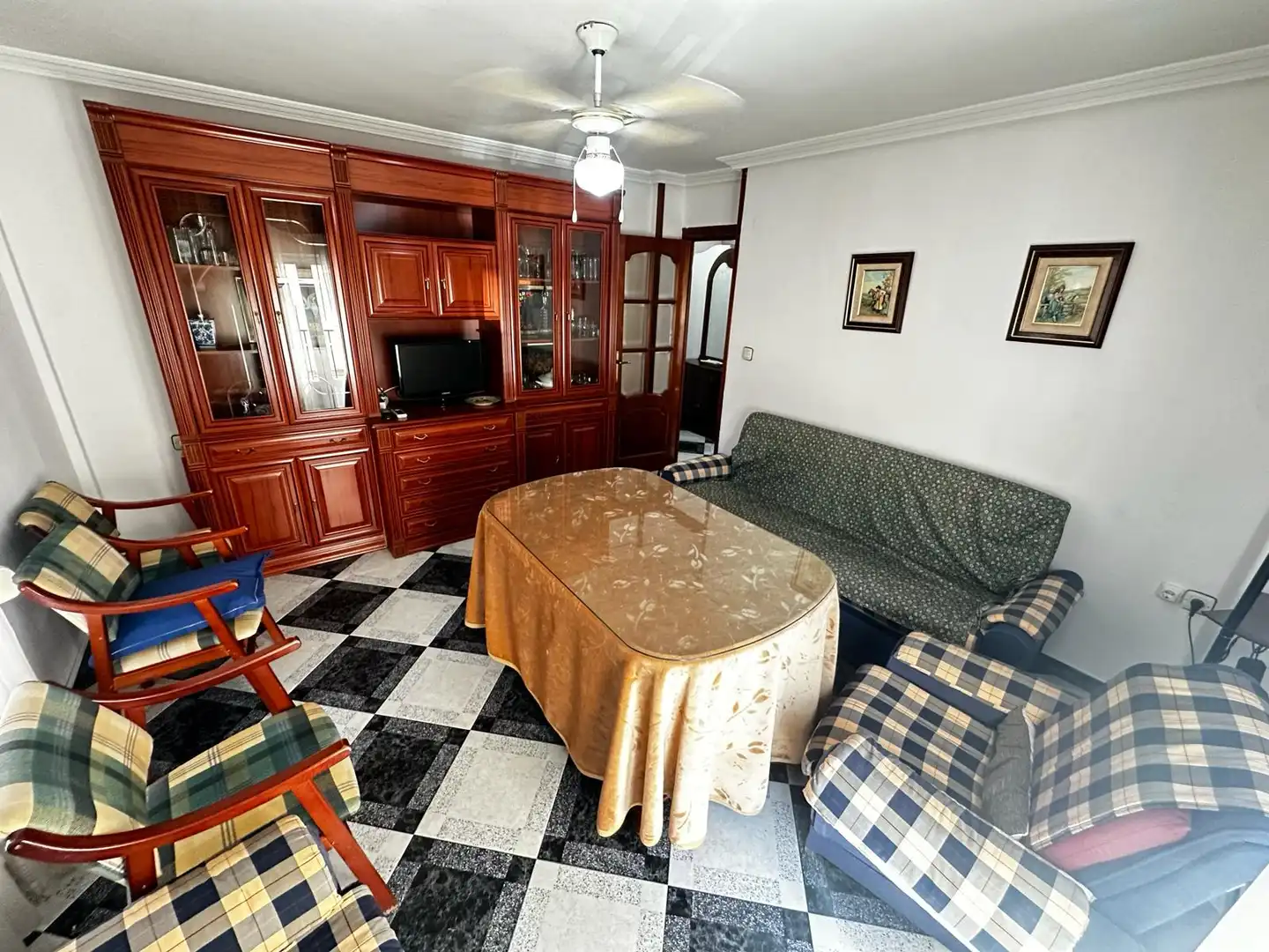 Sala d'estar de Pis en venda en Jaén amb Aire condicionat, Moblat i Balcó
