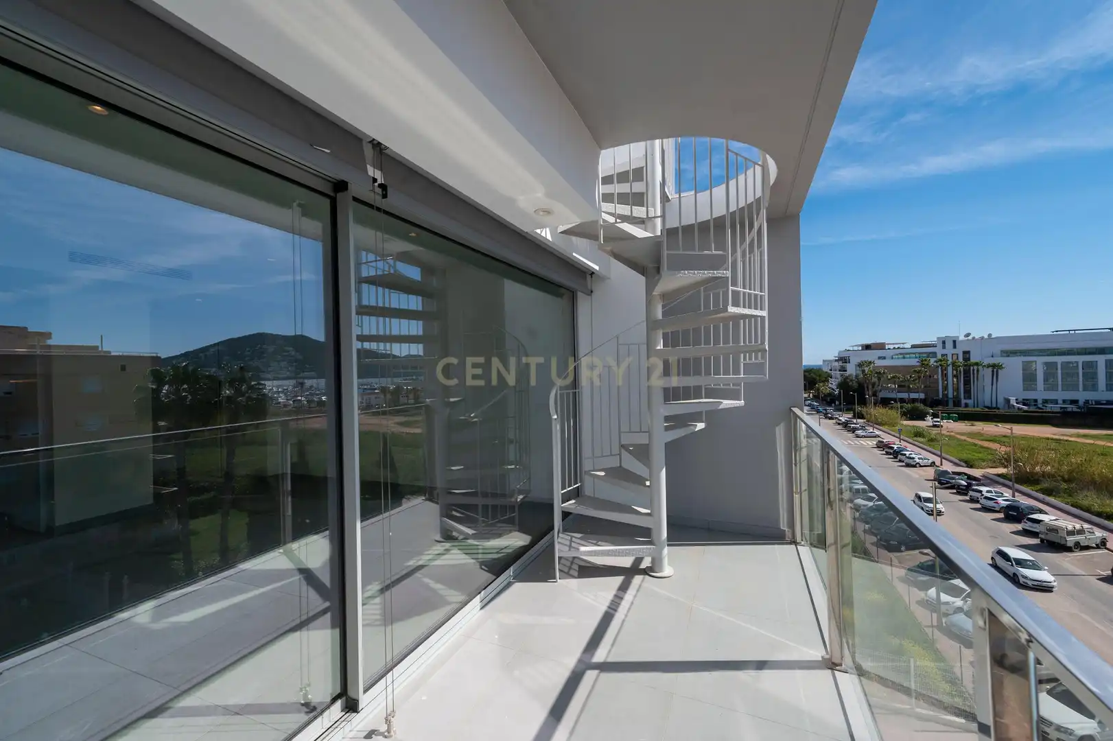 Terrasse von Wohnungen zur Miete in Santa Eulària des Riu mit Klimaanlage, Ofen und Waschmaschine