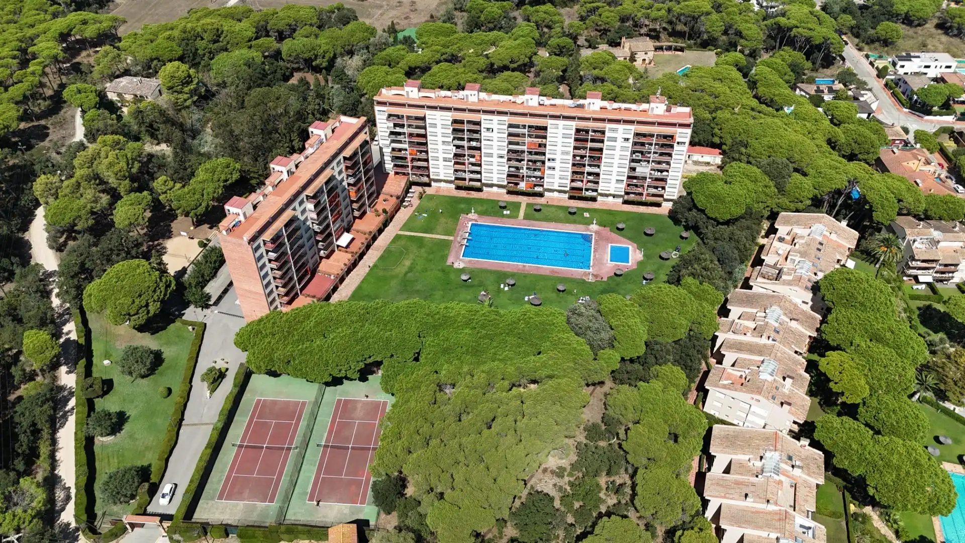 Piscina de Piso en venta en Palafrugell con Aire acondicionado, Calefacción y Jardín privado