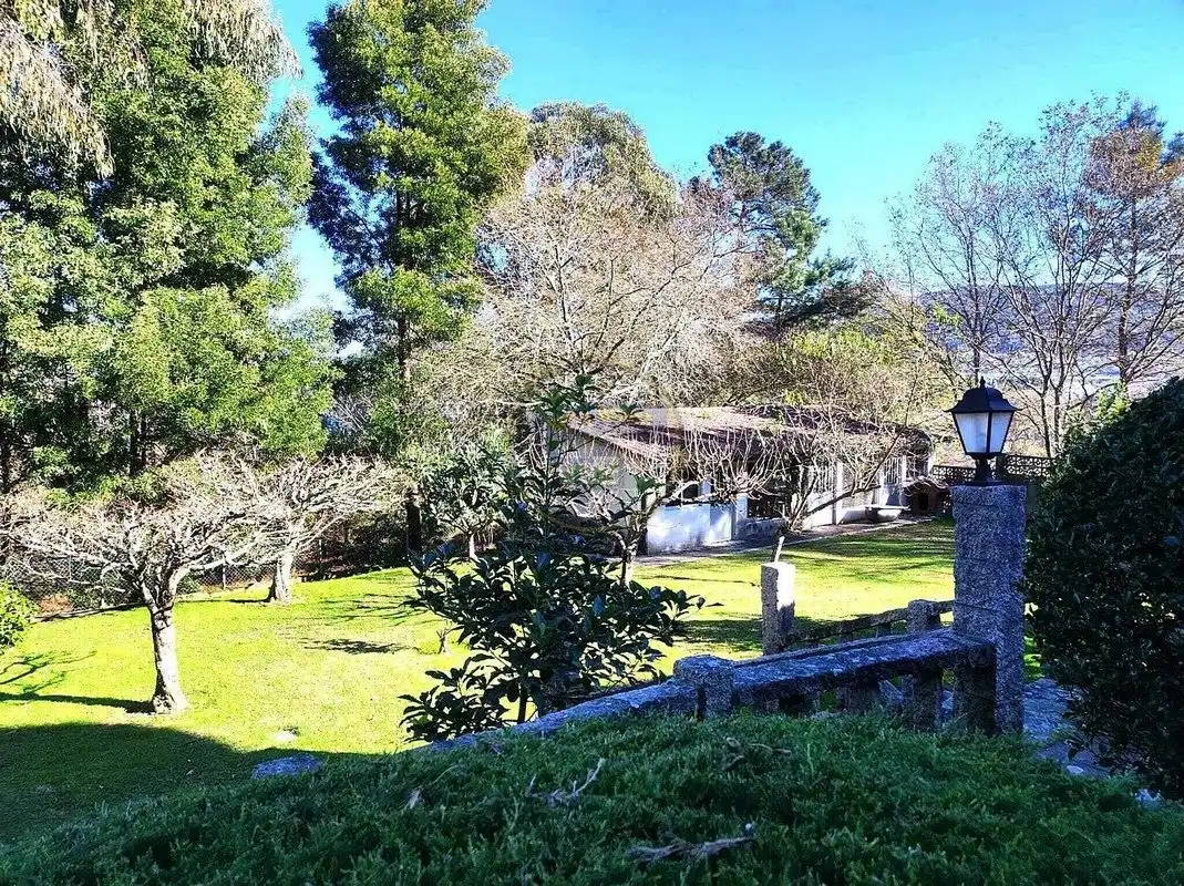 Casa o chalet en venta en Valadares - Beade