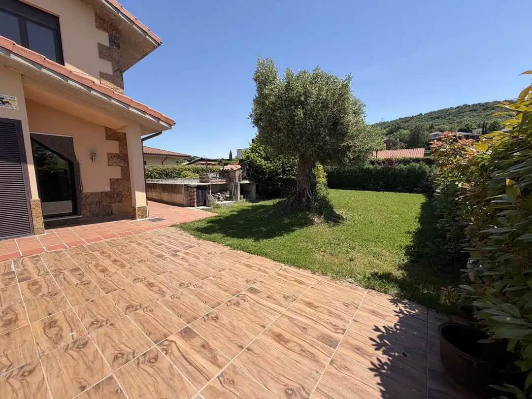 Jardín de Casa o chalet en venta en Elburgo / Burgelu con Calefacción, Jardín privado y Terraza