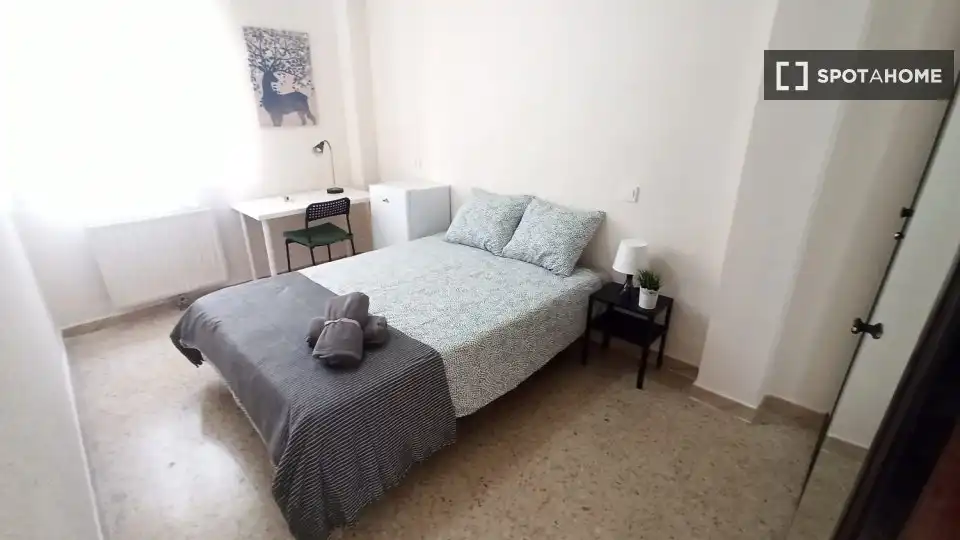Bedroom of Flat for rent in Madrid  with Air Conditioner, Heating and Furnished