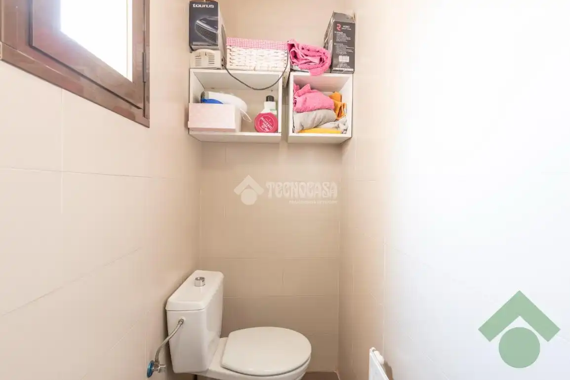 Bany de Pis en venda en Albolote amb Terrassa