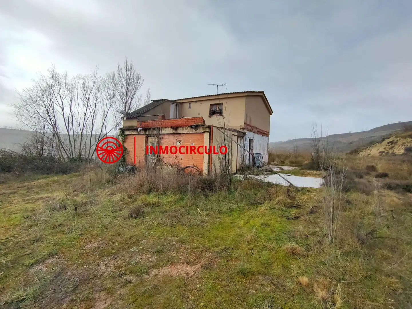 Country homes for sale in Briviesca  with Private garden and Swimming Pool