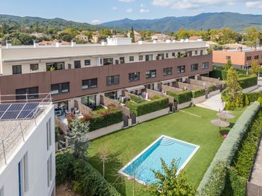 Piano terra con piscina in vendita a Carrer del Mestre Ramón Capell