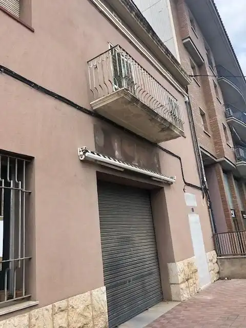 Vista exterior de Residencial en venda en Figueres