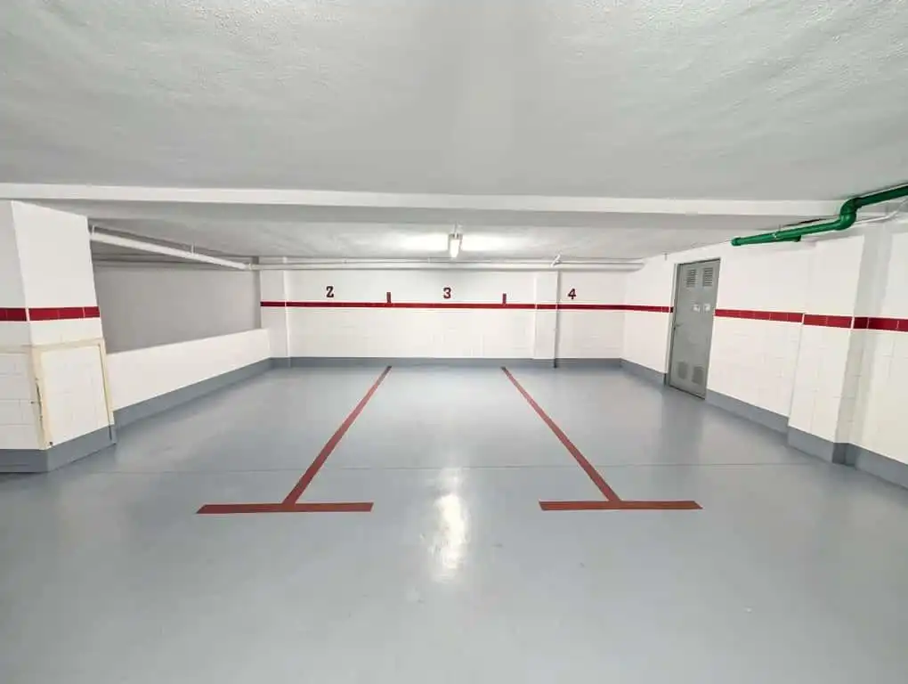 Aparcament de Dúplex en venda en Gandia amb Aire condicionat, Terrassa i Traster