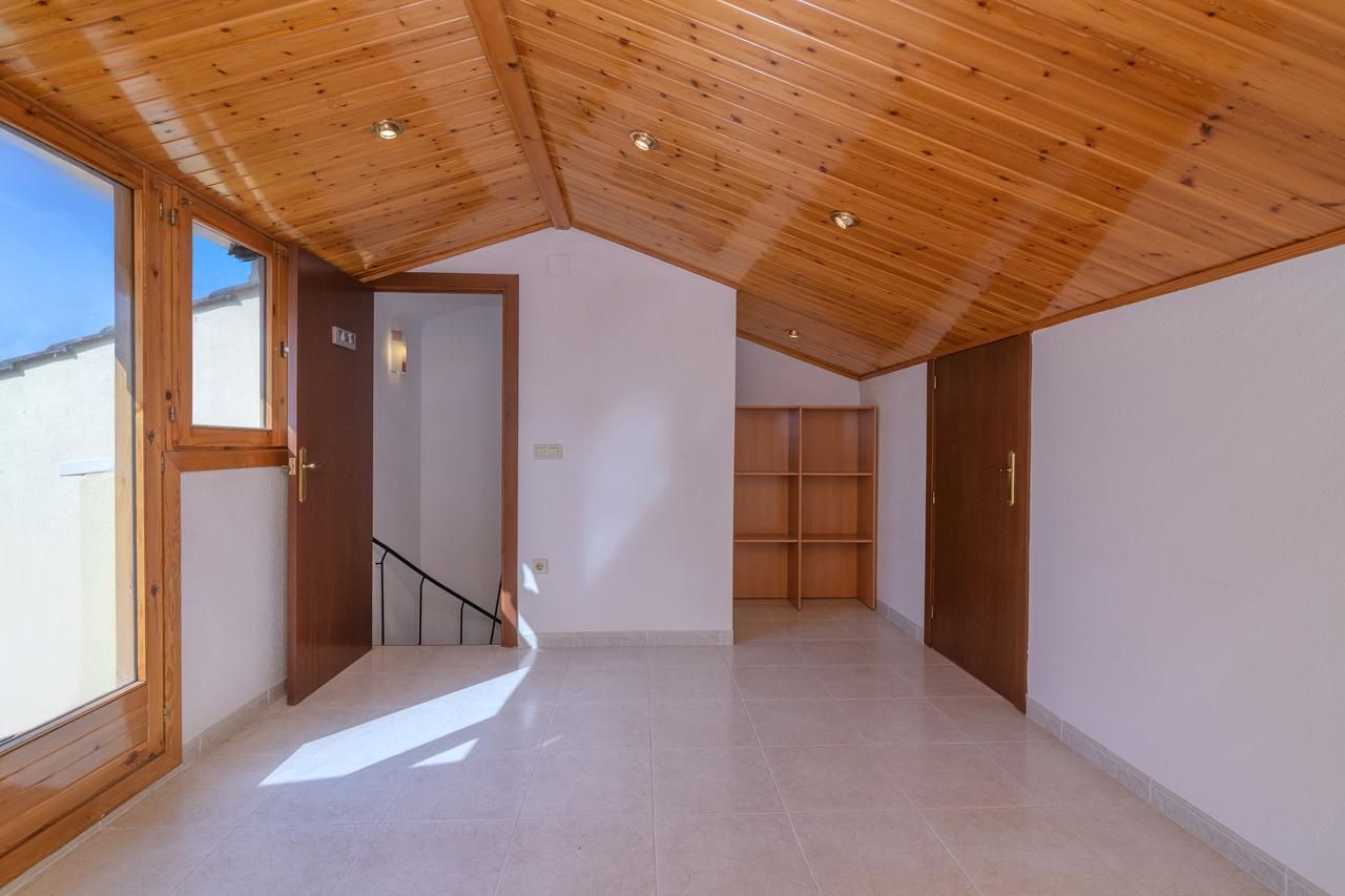 Single-family semi-detached for sale