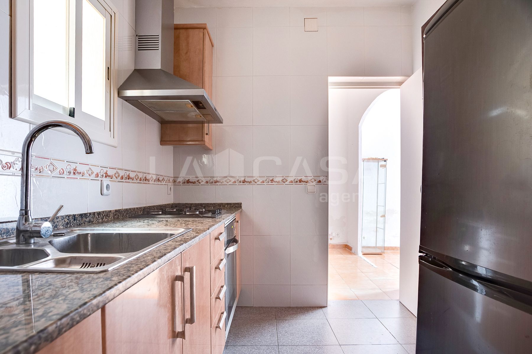Kitchen of Planta baja for sale in L'Hospitalet de Llobregat  with Terrace and Storage room
