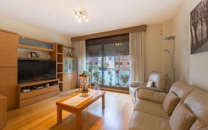 Living room of Flat for sale in Sabadell  with Air Conditioner and Balcony