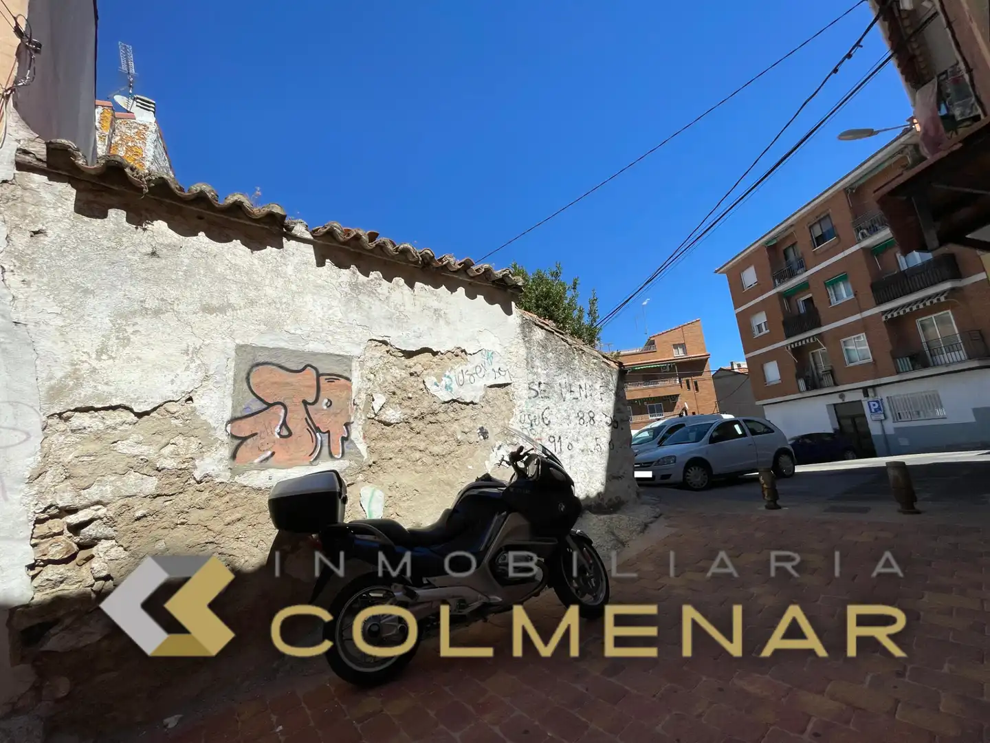 Vista exterior de Casa adosada en venda en Colmenar Viejo amb Jardí privat i Traster