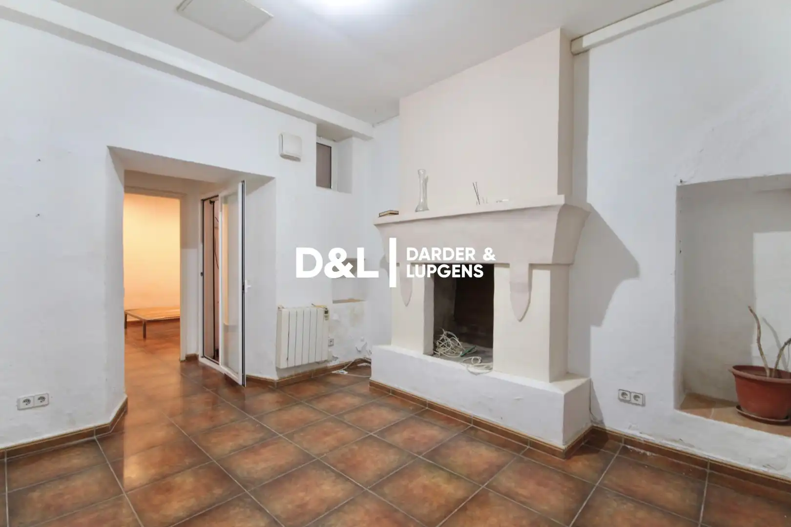 Planta baja en venta en Vilanova i la Geltrú con Calefacción y Horno