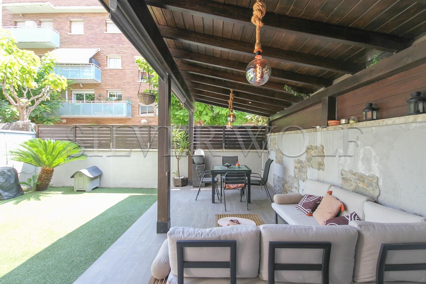 Terrassa de Planta baixa en venda en Molins de Rei amb Aire condicionat, Calefacció i Jardí privat