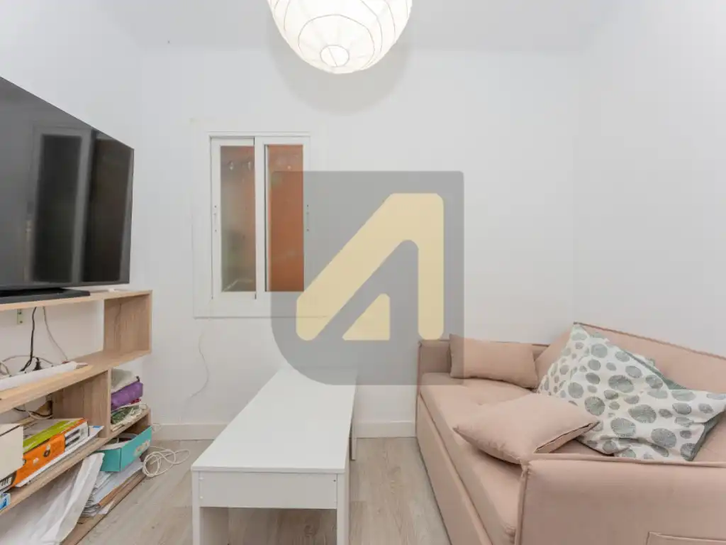 Sala d'estar de Apartament en venda en L'Hospitalet de Llobregat